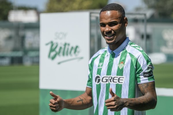 Reporter: Betis will buy out 24-year-old central defender Natan for 8 million euros