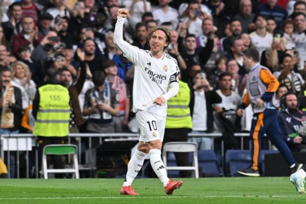 It s the age to go to Serie A 😀TA: AC Milan intends to be 39-year-old Modric without visa