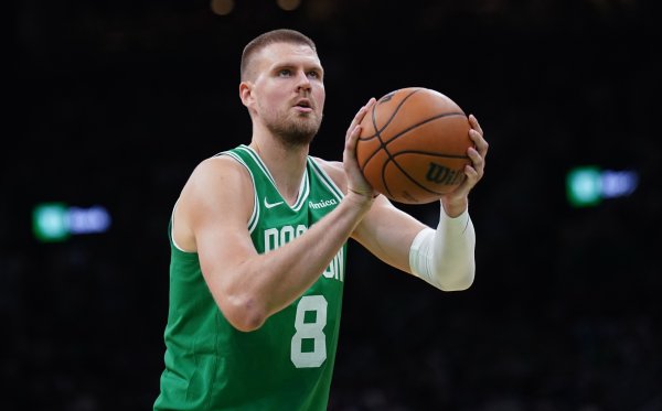30.73 million& three-point shooting percentage is 15.4%! Reporter: If the Celtics sell Pozin, I expect the Warriors to chase him