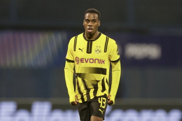 TA: Chelsea s offer for Gittens was rejected, Dortmund asked for 50 million pounds & think it will be more expensive in the future