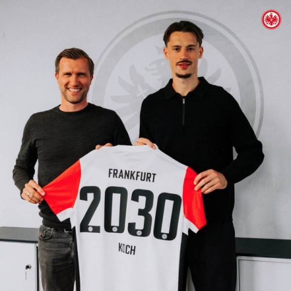 Don t go to the pharmaceutical factory & Dot! Official: 28-year-old central defender Robin Koch renews contract with Frankfurt until 2030
