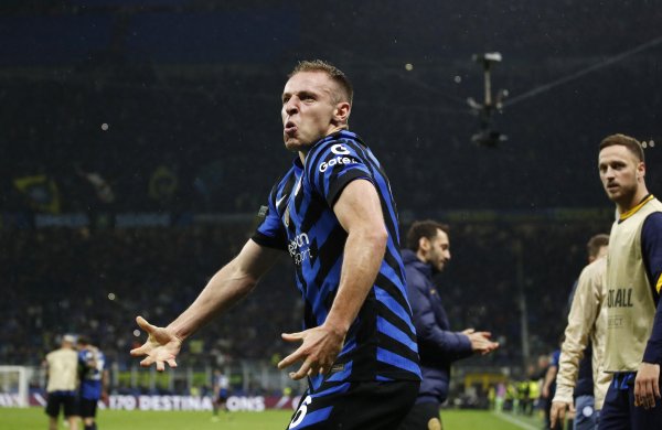 Messenger: Inter Milan and Lazio may have Vlatesi for Rovila, but salary is a potential barrier