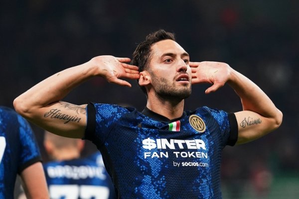 Galatasaray s former player: I talked with Cialhanoglu last week and he may return to Türkiye this summer