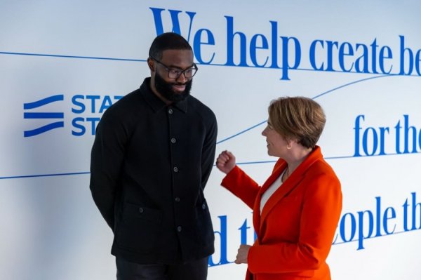 Give back to the community! Jaylen Brown s plan to support entrepreneurs is praised by the governor