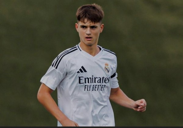 Photo: Dortmund is interested in Real Madrid s 18-year-old defender Aguado, but has not yet made an official offer