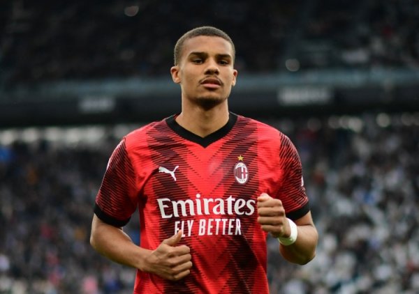 Romano: Although Jaf rejects Como, Milan still wants to sell him for 25 million euros