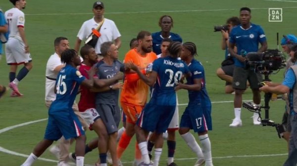 Former Real Madrid player: Enrique did not act violently, and he would fall to the ground with an exaggerated look when he touched Joao Pedro