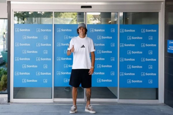 Real Madrid official photo: The newly signed A fee completed the physical examination and will officially become a member of the team