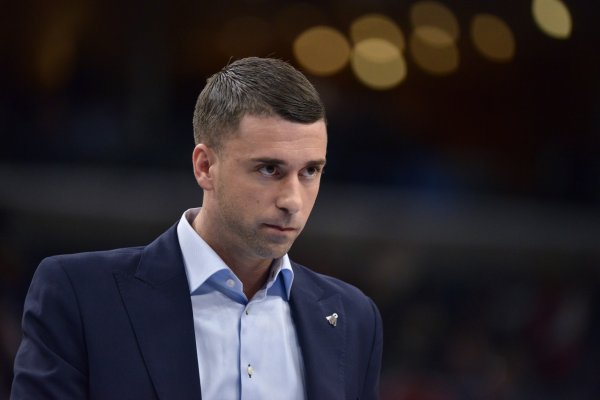 Scotto: Grizzlies will appoint Ryan Sanders as the team s chief assistant coach and assist Isalo