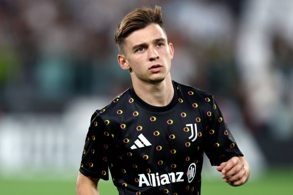 Romano: After Kossen gave up 20% transfer share, both teams will sign transfer documents