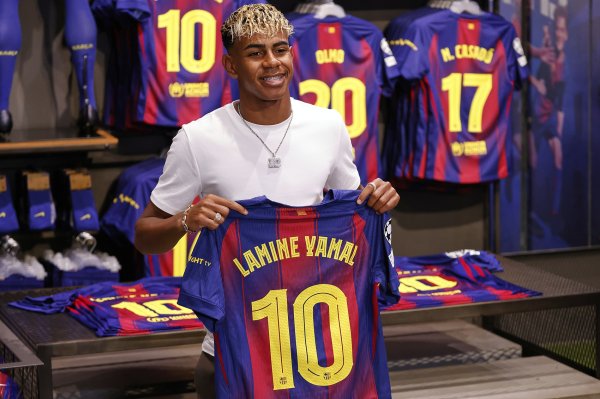 Yamal: Barcelona is my life, Messi has gone his own way, and I will also go his own
