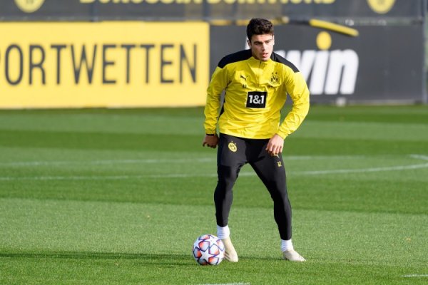 All market: Parma officially quotes Reina for 6.5 million euros + bonus, and is negotiating with Dortmund