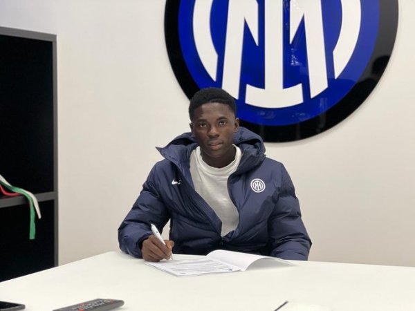 Italian media: Akinsanmiro will renew his contract with Inter Milan until 2029, and then loaned to Pizza for the newly promoted team