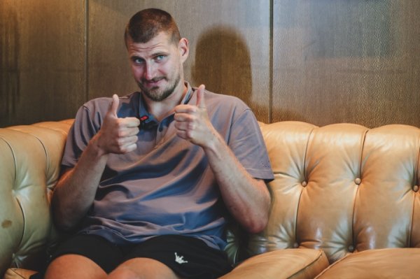 Jokic China Tour Exclusive Interview: I like the nickname of Teacher Job, and it is very pleasant to cooperate with 361°