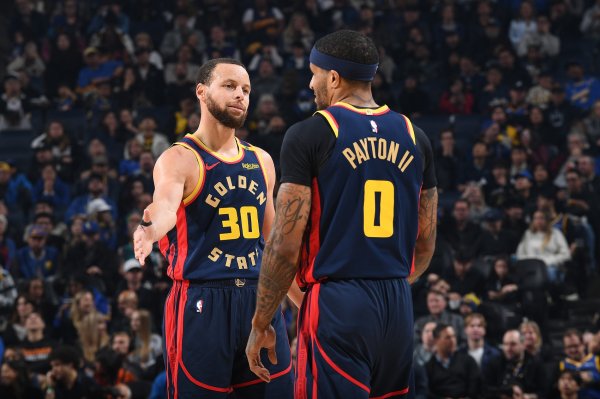 Curry has contact with Payton Jr. He is urging the Warriors to sign the latter and support the dream