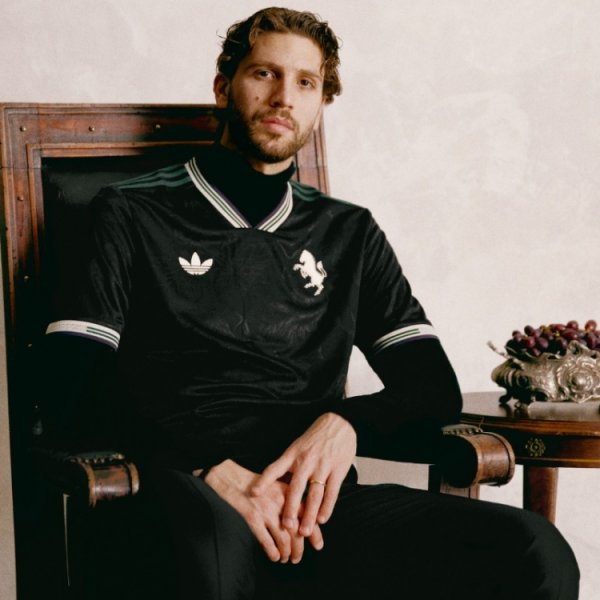 Grape pattern! Juventus shows the third jersey of this season: inheritance is like fine wine, the longer it is, the more mellow it becomes