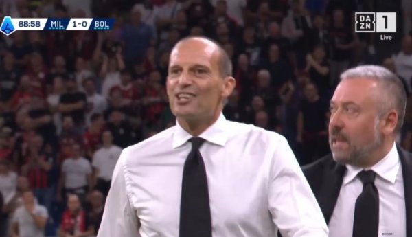 Two consecutive fouls and no penalty kicks 🤬Alegre was furious and almost laughed angrily, and was sent off by the referee.