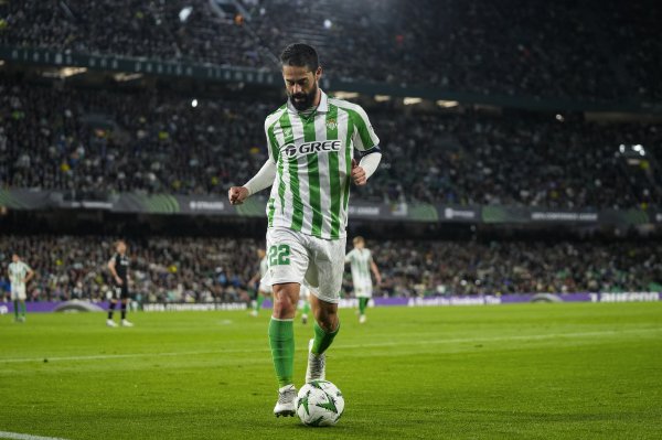 Chairman Betis: Fabian is still eager to return and hopes Isco retires here