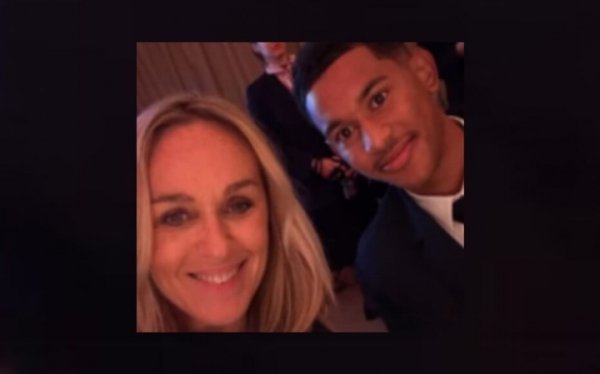 ‘So elegant and a bright smile’! French host treats Mayulu as Douai and posts a photo to praise him