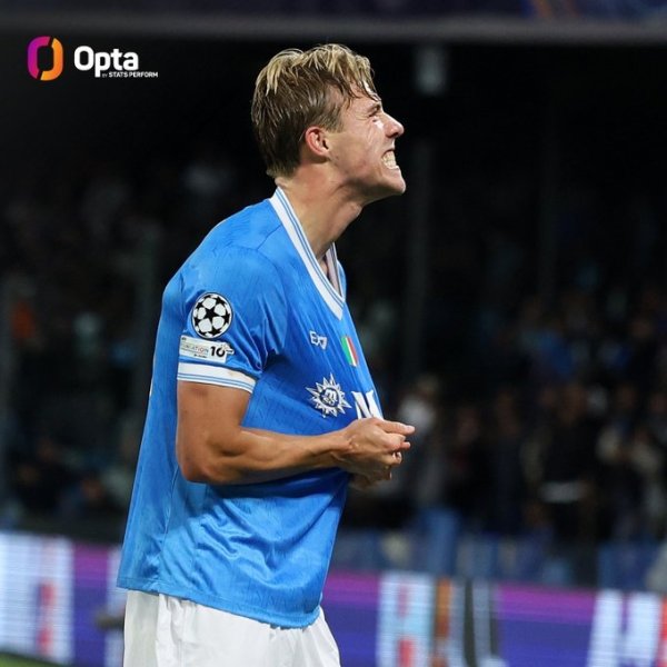 Rebirth! Hoylen scored 3 goals in 5 games in Naples, which is equivalent to the last 35 goals in Manchester United