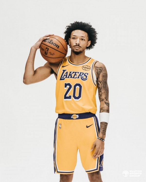 Nick Smith Jr. talks about signing the Lakers: Thank you for getting this opportunity I m ready