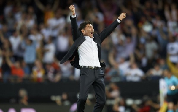 Coach Huang Qian: I don t like the referee s penalty in this game, Vinicius  penalty kick changed everything