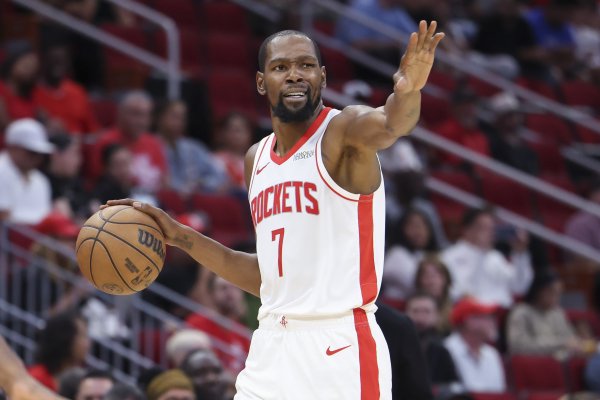 Which new player will improve the team s strength the most? GM prediction: Durant leads the way with 73%