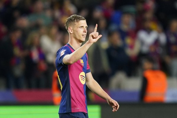 EVERYBODY: De la Fuente and the Spanish Football Federation give different accounts of Olmo s injury