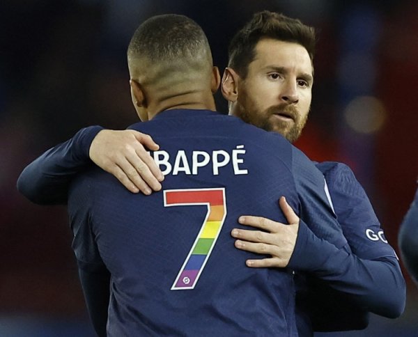 Marca: Messi and Mbappe both scored 394 goals before the age of 27, while Ronaldo only scored 213 goals in the same period