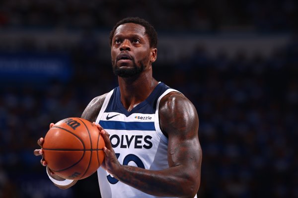 Stable output! Randall played 17 minutes at halftime and scored 14 points, 5 rebounds, 3 assists and 2 steals on 6-of-12 shooting.