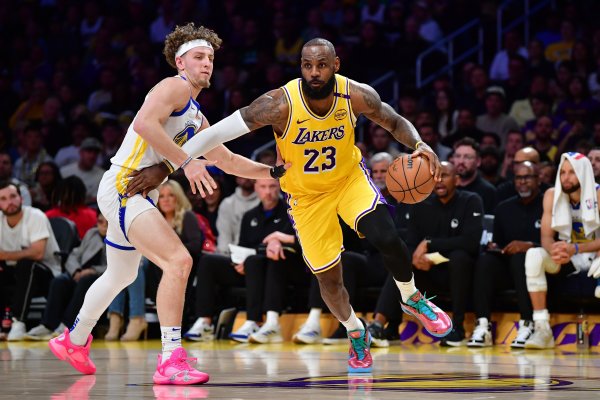 James pays close attention to Lakers operations? Lu Wei: He should do this. He wants to reach the top& and win another championship.