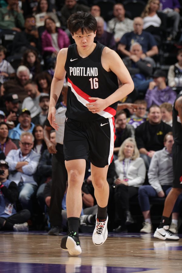 Media person: The Trail Blazers lack a hard-hitting core like Edwards. Yang Hansen still has a long way to go.