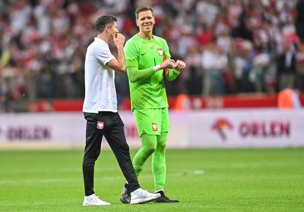 Szczesny: It’s unclear whether Lewandowski will be able to make it to El Clasico, but his injury is not expected to be serious