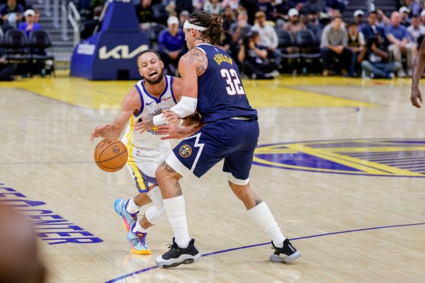 Gordon: The Warriors are indeed very strong. Curry’s containment forces our defense to rotate frequently.