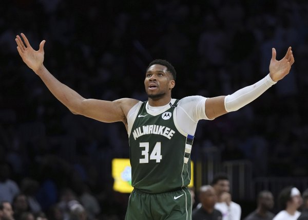 Cole Anthony on Giannis Antetokounmpo: I think he is the best in the world. He is simply a beast.