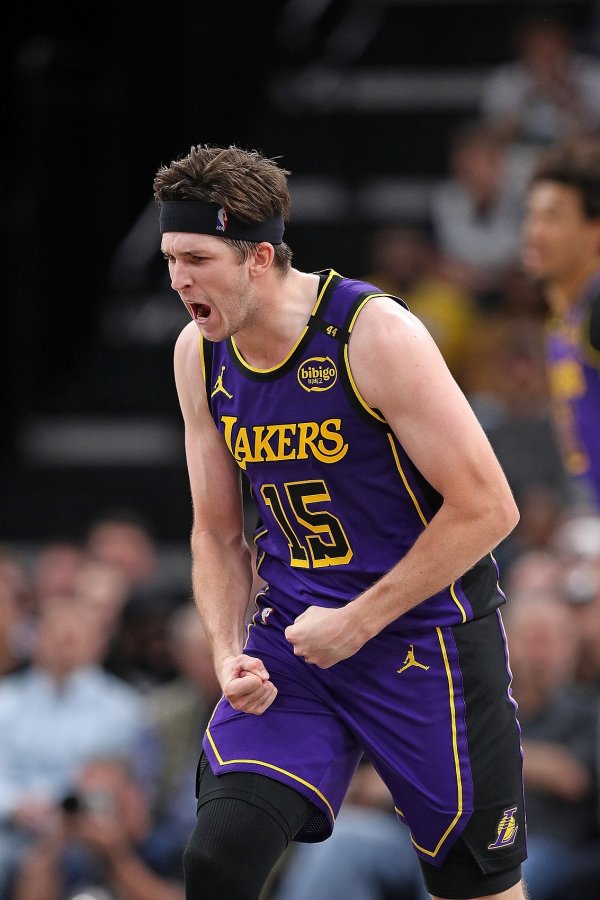 Take up the offensive banner! US media: Reeves = Walmart version of Doncic. This is a compliment!