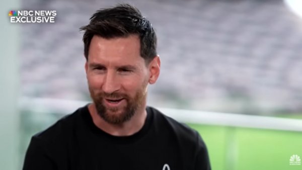 Miami s first free kick 2 years ago! Messi: That moment was prepared by God for me