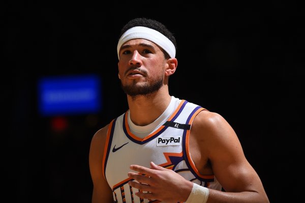 Full firepower! Booker scored 30+ points in 5 of the 6 games to start the season and 30+ points in all of the last 4 games.