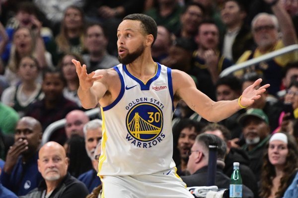 Bay Area media asked: How many games does Curry need to play for the Warriors to reach the top four in the Western Conference?