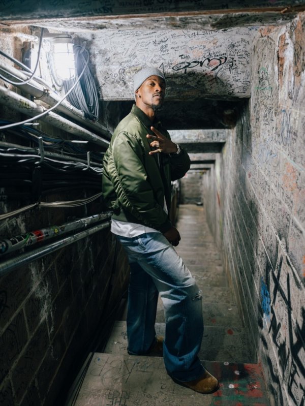 Does it look like your circle of friends? Butler posted photos on social media: Cleaning up October photo inventory!