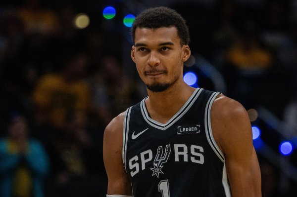 Commentary: The Spurs are still a too young team and need a lot of baptism to reach the expected heights