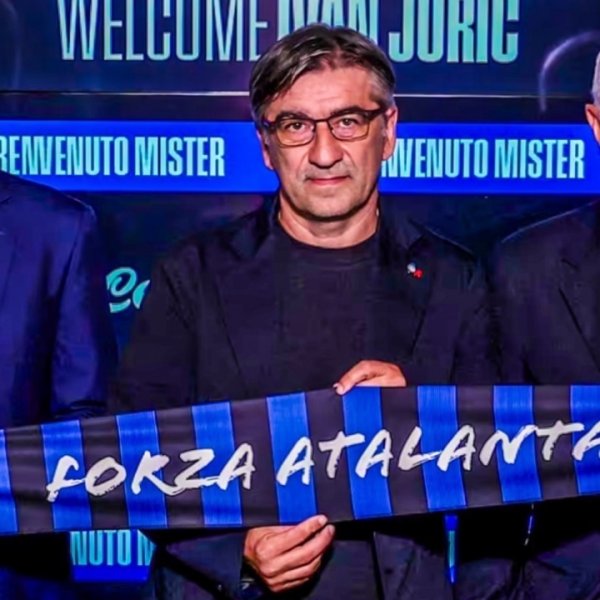 😨I was deceived! Canada resigned and Real Blue Black appointed Juric. They lost 0-3 at home and were winless in 7 games.