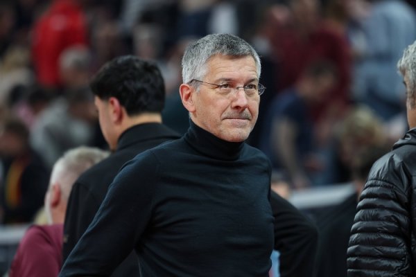 Hainer: We are negotiating with Pamecano to renew his contract, and Davis is expected to return in early December