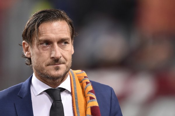 Totti: Mourinho is the top coach in my mind. He made Roma win the European trophy again after 30 years.