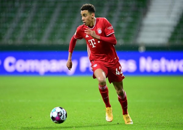 Reporter: Davis and Hiroyuki Ito are expected to return in December, but Musiala still needs 4 to 8 weeks to recover.