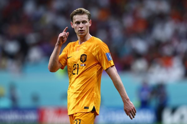 De Jong has sent 3 assists in this World Cup qualifying match, tied for second most among the Dutch team